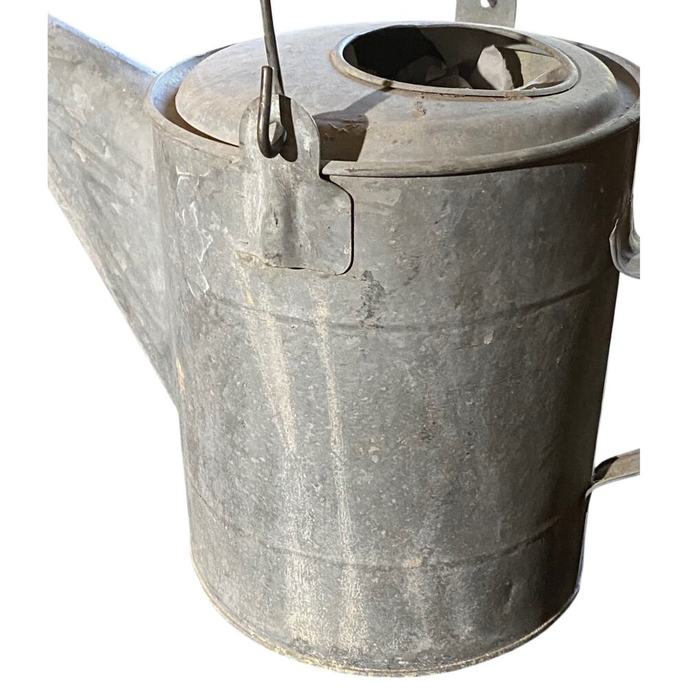 Vintage Galvanized Metal Watering Can – Large Farmhouse Garden Decor Rustic Grey